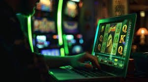 mamba slot live-dealer table interface showing cash-out button and current stake value